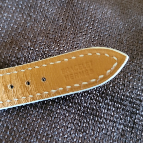 Hermes Gold and White Women's Kelly Lock Watch - Picture 6 of 10